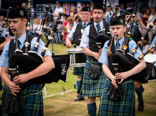 Highland Games, the parade of pipe bands