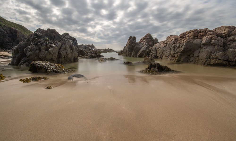 the-rocks-of-mangarstadh-sir-edwards-roadtrip